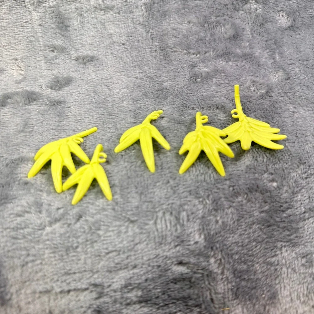 Barbie Baby Panda Playset Bamboo Leaves Replacement Parts‎ Lot of 5 Green